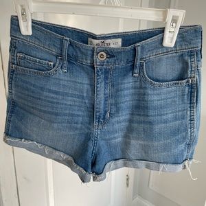 HOLLISTER- shorts